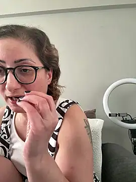 bisexyelizz online show from 23, 3, 2025