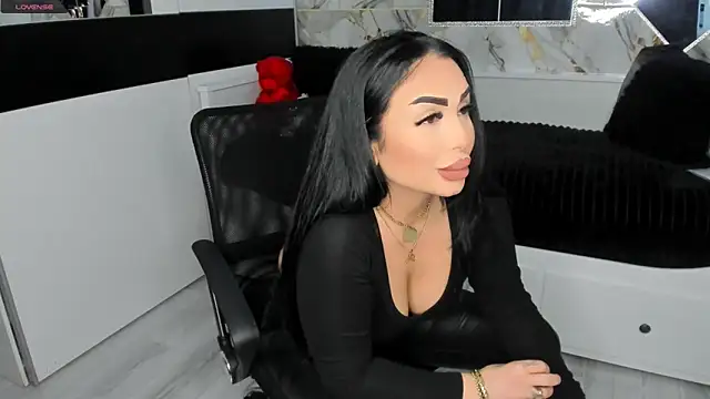 Snapshot of mistress_meryem chatting on 6, 3, 2025 mistress meryem online show from 6, 3, 2025