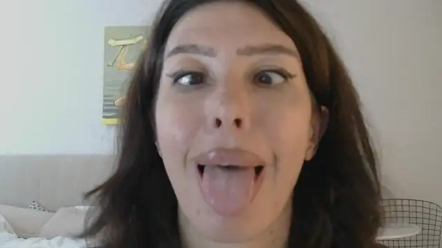 Snapshot of WhiteQueen888 chatting on 7, 7, 2026 WhiteQueen888 online show from 7, 7, 2026