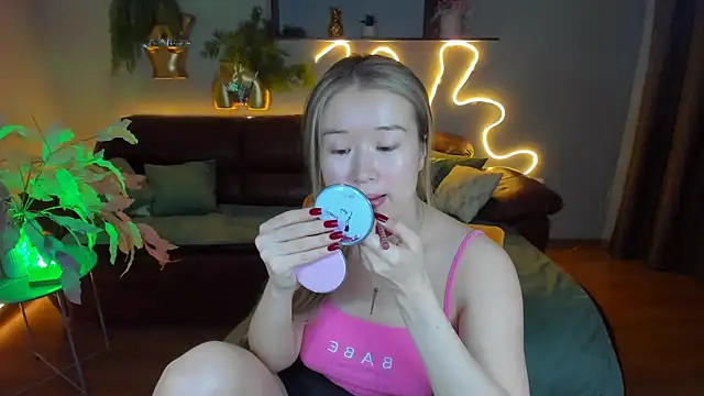 PollyOcean online show from 1, 2, 2025