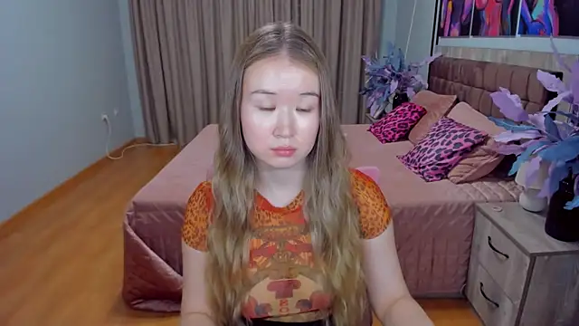 PollyOcean online show from 4, 3, 2025