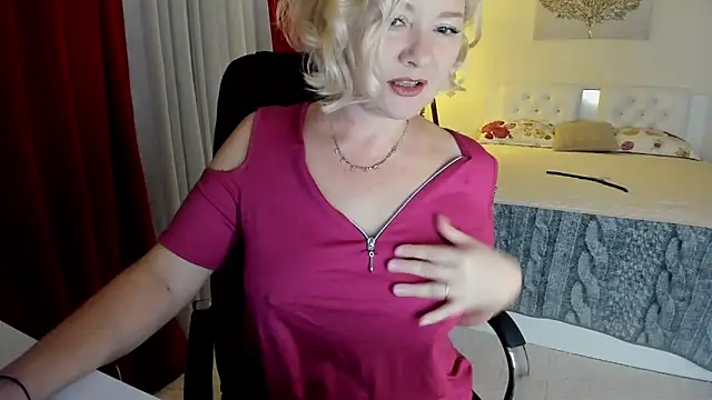 Snapshot of Colette__1977 chatting on 20, 11, 2025 Colette 1977 online show from 20, 11, 2025