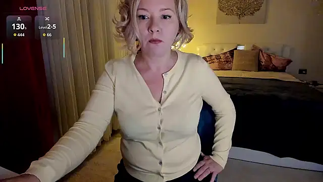 Snapshot of Colette__1977 chatting on 16, 12, 2025 Colette 1977 online show from 16, 12, 2025