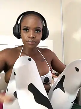 LuciousLips96 online show from 7, 2, 2025