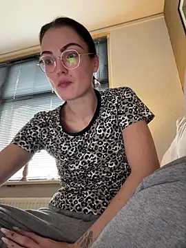 denisestar10 online show from 23, 1, 2025