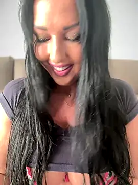 Snapshot of TiffanyRoxx chatting on 3, 10, 2025 TiffanyRoxx online show from 3, 10, 2025