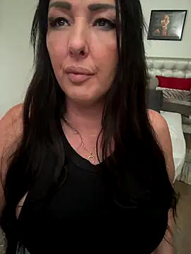 Snapshot of TiffanyRoxx chatting on 15, 11, 2025 TiffanyRoxx online show from 15, 11, 2025