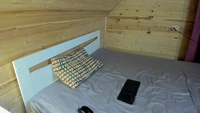 maks wolfis online show from 12, 3, 2025