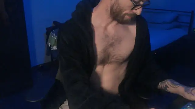 SexxxyLouis online show from 9, 3, 2025