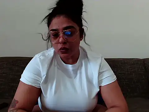 Snapshot of indianishkq7 chatting on 17, 12, 2025 indianishkq7 online show from 17, 12, 2025