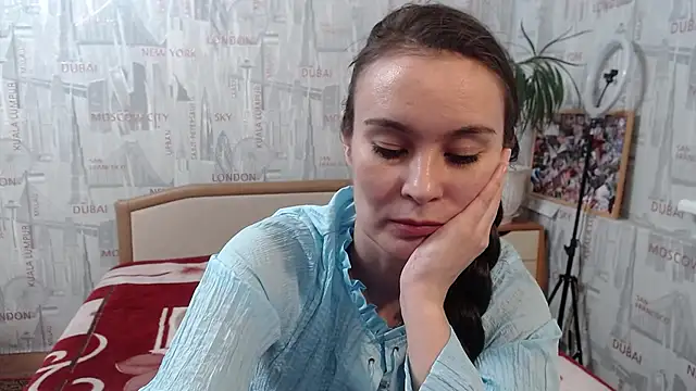Snapshot of GinaQSoul chatting on 11, 3, 2025 GinaQSoul online show from 11, 3, 2025
