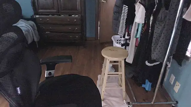 ArisaSkyTS online show from 9, 2, 2025