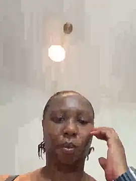 Bootyliciouse21X online show from 1, 2, 2026