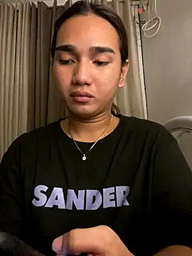 Snapshot of CasandraDiaz chatting on 20, 11, 2025 CasandraDiaz online show from 20, 11, 2025