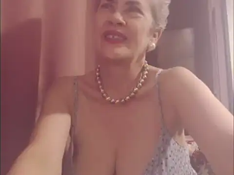 Snapshot of belleblondmature chatting on 22, 2, 2025 belleblondmature online show from 22, 2, 2025