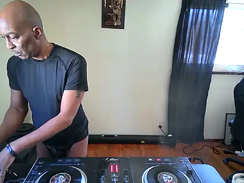 longdick4you8686 online show from 17, 1, 2025