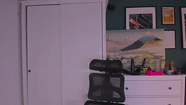 1Sandy online show from 30, 10, 2025