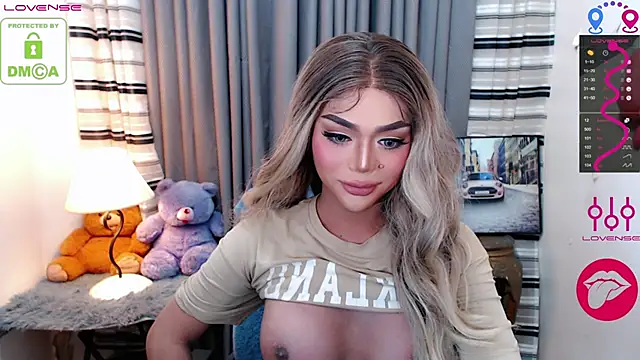 Snapshot of Fantacyoflove chatting on 14, 12, 2025 Fantacyoflove online show from 14, 12, 2025