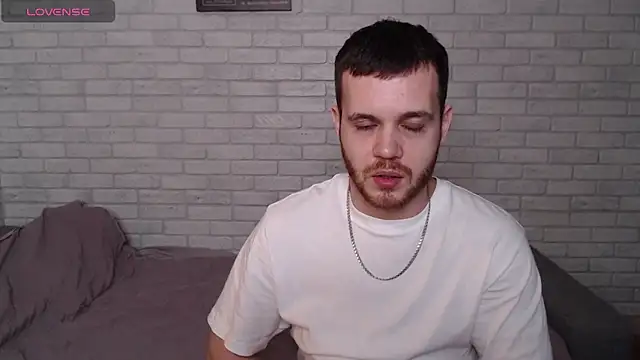 Snapshot of Alexxx_horny chatting on 10, 3, 2026 Alexxx horny online show from 10, 3, 2026