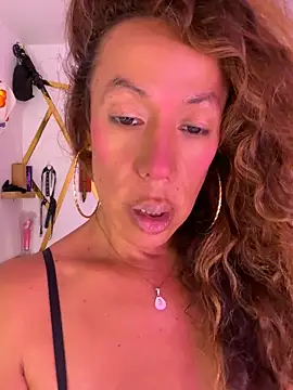 Snapshot of YOURSDEBORA chatting on 28, 7, 2026 YOURSDEBORA online show from 28, 7, 2026