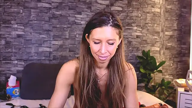Snapshot of JennyPisik chatting on 4, 10, 2025 JennyPisik online show from 4, 10, 2025