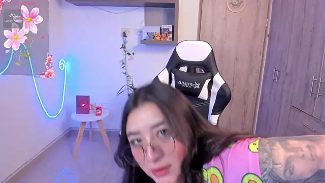 Snapshot of vaneelee chatting on 12, 2, 2025 vaneelee online show from 12, 2, 2025