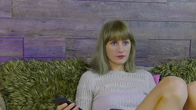 SiennaShapiro online show from 18, 9, 2025