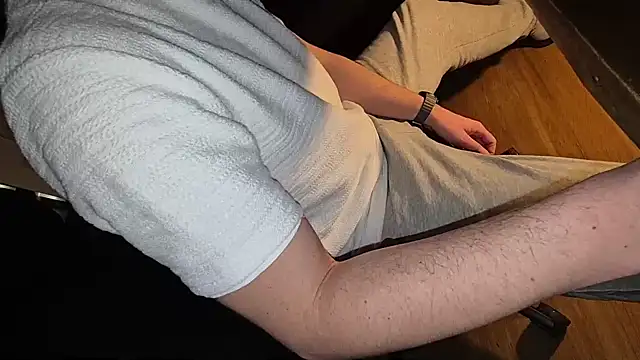 -luckybong- online show from 4, 3, 2025