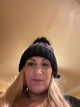 LittleMissEeve online show from 20, 2, 2025