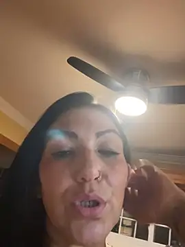 LittleMissEeve online show from 3, 6, 2026