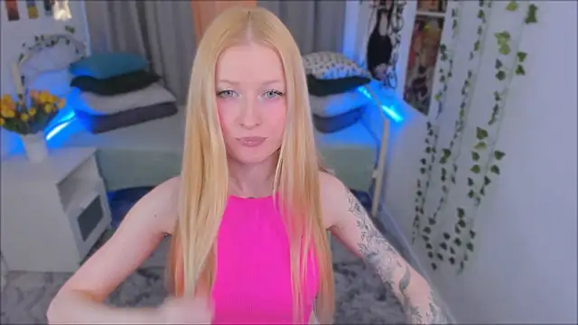 Laly Peach online show from 12, 1, 2025