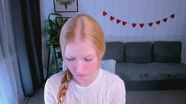 Laly Peach online show from 19, 2, 2025