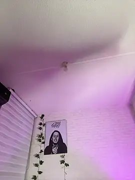 Niky Love online show from 24, 3, 2026