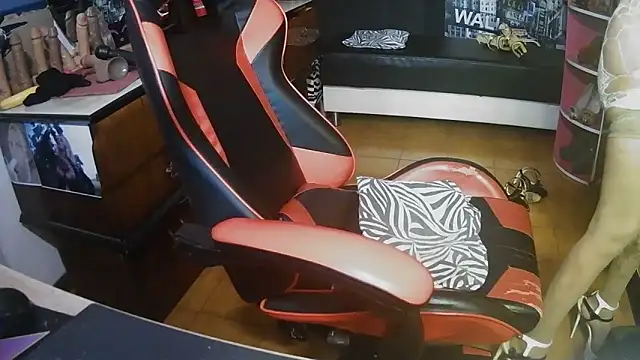 cinquantaxxx online show from 2, 11, 2025