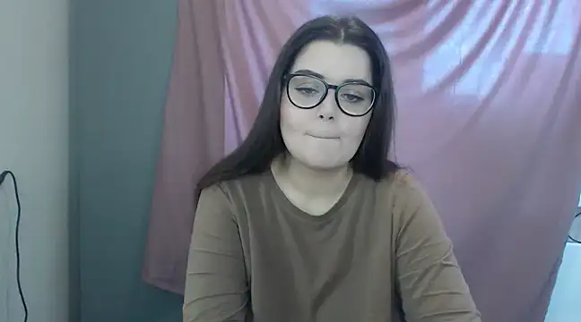 ohhhMie online show from 16, 2, 2025