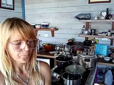 Luna-Natural online show from 15, 1, 2025