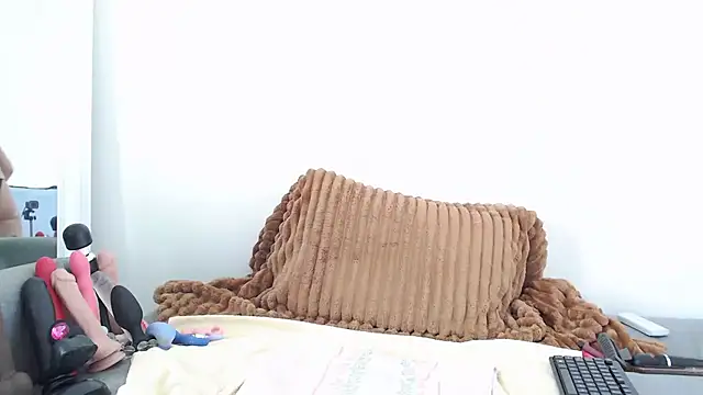 Snapshot of nicole_98 chatting on 14, 12, 2025 nicole 98 online show from 14, 12, 2025