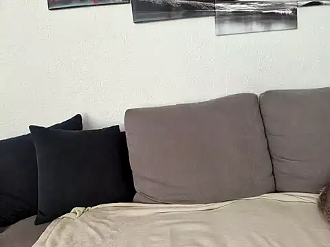 RubyRubin online show from 1, 2, 2025