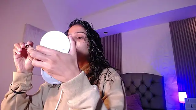 ximena diaz online show from 17, 2, 2025