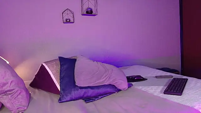 MariiePrice online show from 2, 2, 2025