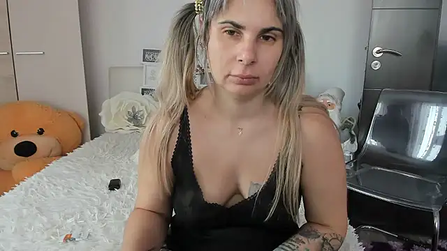 sweetemy4u online show from 13, 1, 2026