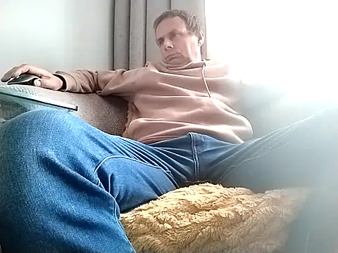 grzes19763 online show from 12, 9, 2025