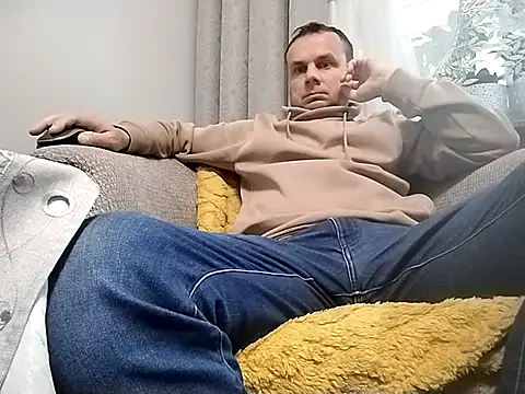 grzes19763 online show from 10, 10, 2025