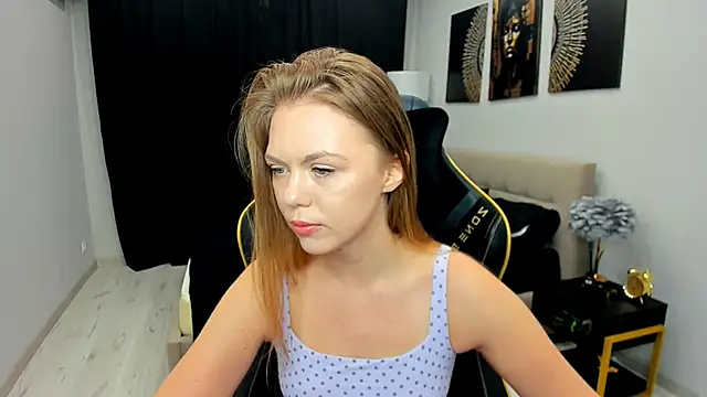 Strawberrye online show from 17, 4, 2026