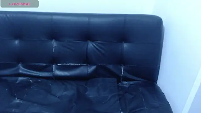 Dulce-Bella online show from 8, 1, 2025