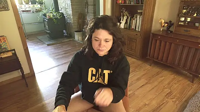 MarcyJones online show from 28, 9, 2025