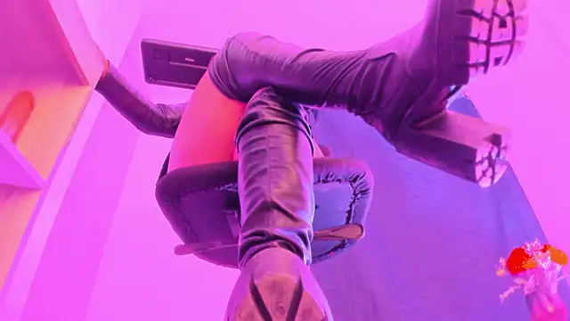 Snapshot of MIss_Kendall_ chatting on 23, 1, 2025 MIss Kendall online show from 23, 1, 2025