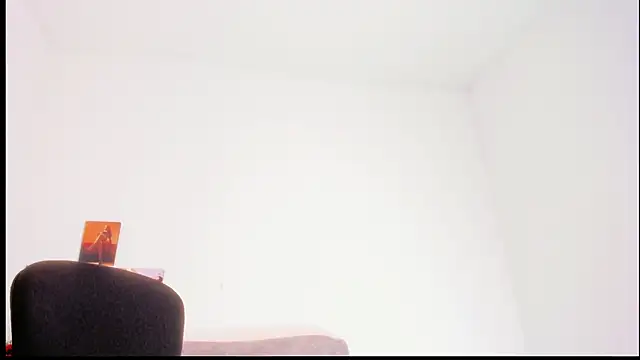 Snapshot of MIss_Kendall_ chatting on 6, 3, 2025 MIss Kendall online show from 6, 3, 2025