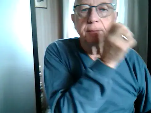 Snapshot of johnjohn622662 chatting on 2, 10, 2025 johnjohn622662 online show from 2, 10, 2025