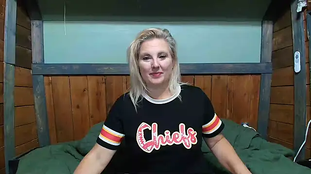 Snapshot of lisaxlovexxx chatting on 20, 10, 2025 lisaxlovexxx online show from 20, 10, 2025